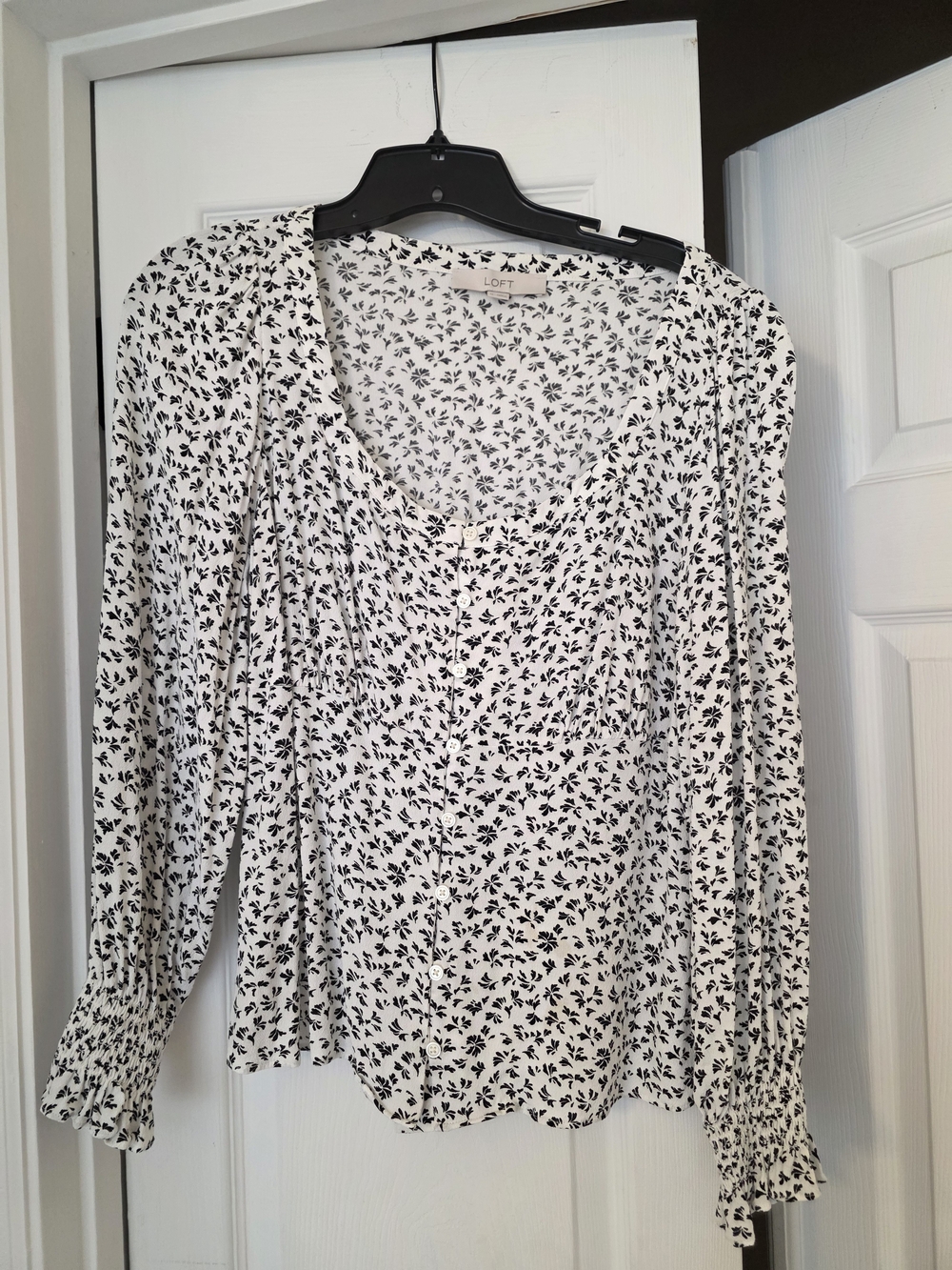 LOFT White and Black Floral Button-Front Women's Blouse